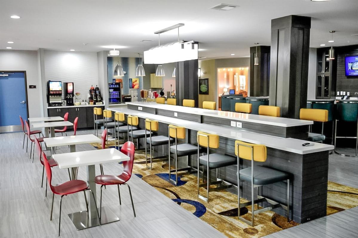 Del-Mar Airport Inn & Suites Shreveport Esterno foto